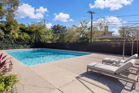 Tiny photo for 4601 W Touhy Avenue #506, Lincolnwood, IL 60712 (MLS # 12793116)
