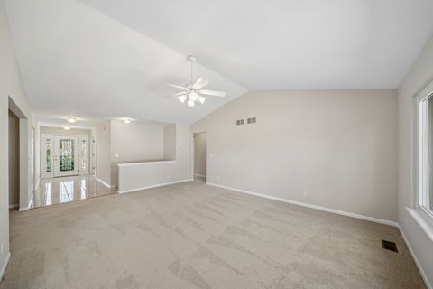 Tiny photo for 233 Spring Court, North Aurora, IL 60542 (MLS # 12626837)