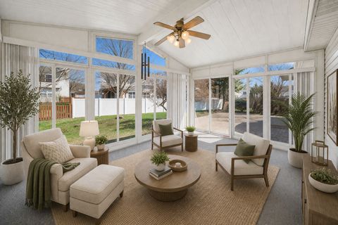 Tiny photo for 233 Spring Court, North Aurora, IL 60542 (MLS # 12626837)
