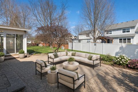 Tiny photo for 233 Spring Court, North Aurora, IL 60542 (MLS # 12626837)