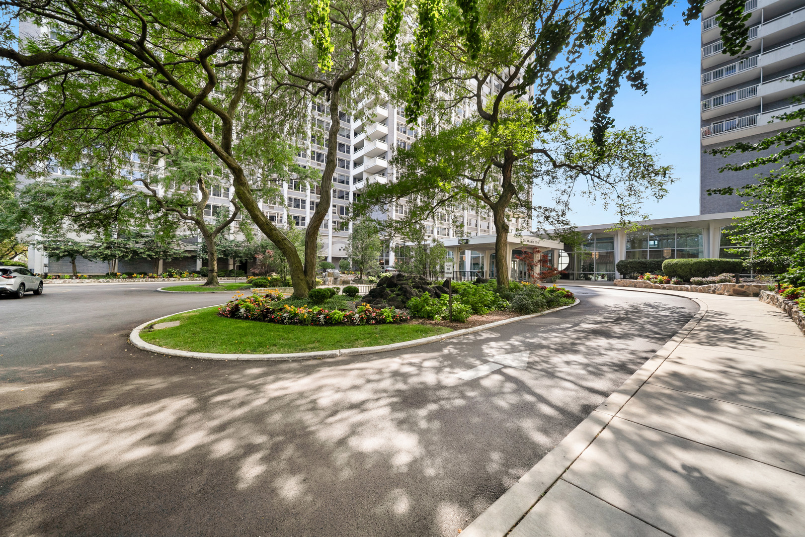 4250 N Marine Drive 1235
