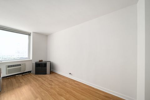 Tiny photo for 4250 N Marine Drive #1235, Chicago, IL 60613 (MLS # 12558320)