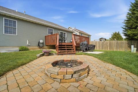 Tiny photo for 2706 Stratmoor Drive, Bloomington, IL 61705 (MLS # 12650283)