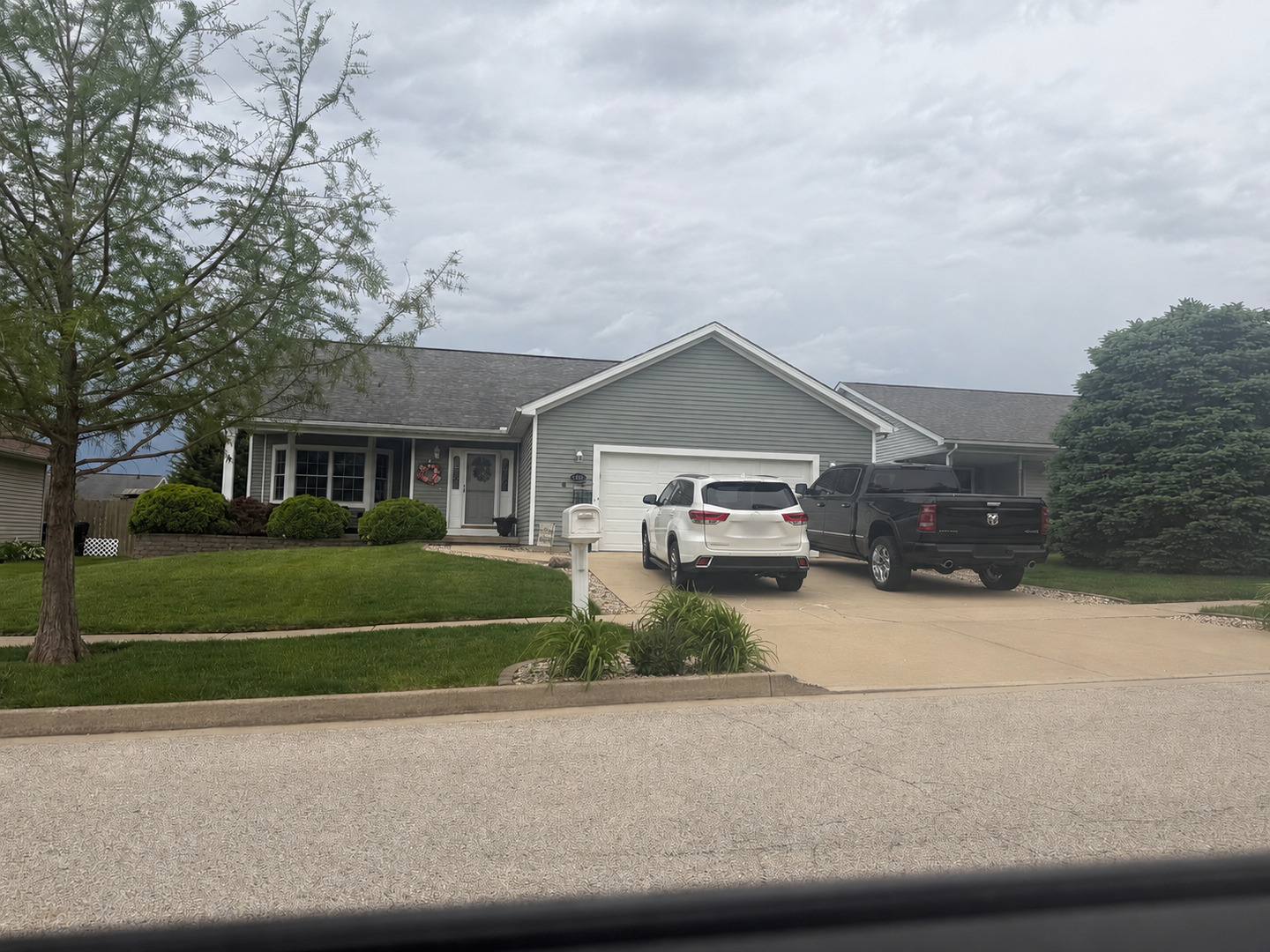 2706 Stratmoor Drive, Bloomington, IL 61705 — MLS #12650283 — Main listing photo