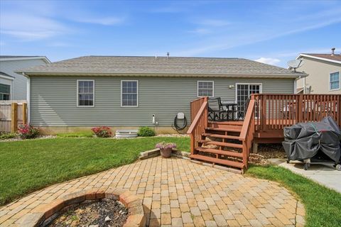 Tiny photo for 2706 Stratmoor Drive, Bloomington, IL 61705 (MLS # 12650283)