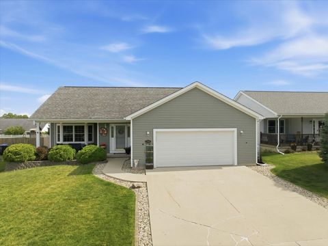Tiny photo for 2706 Stratmoor Drive, Bloomington, IL 61705 (MLS # 12650283)