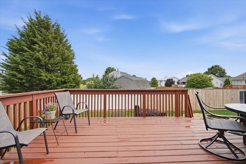 Tiny photo for 2706 Stratmoor Drive, Bloomington, IL 61705 (MLS # 12650283)