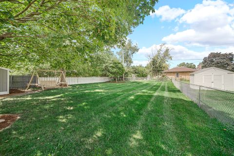 Tiny photo for 555 W Brookmont Boulevard W, Bradley, IL 60915 (MLS # 12479547)
