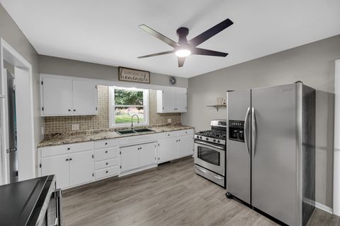 Tiny photo for 555 W Brookmont Boulevard W, Bradley, IL 60915 (MLS # 12479547)