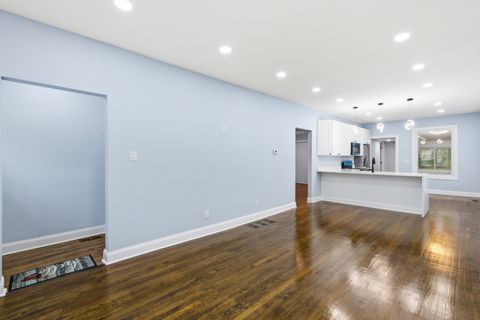 Tiny photo for 312 E 136th Street, Chicago, IL 60827 (MLS # 12523070)