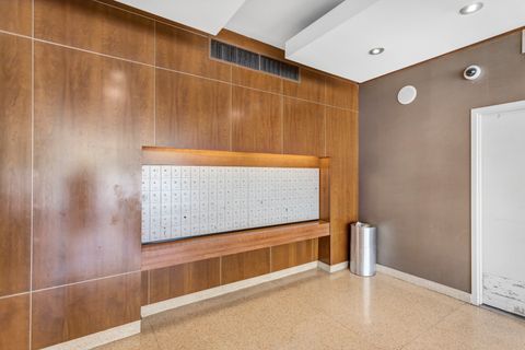 Tiny photo for 450 W Briar Place #13G, Chicago, IL 60657 (MLS # 12513353)