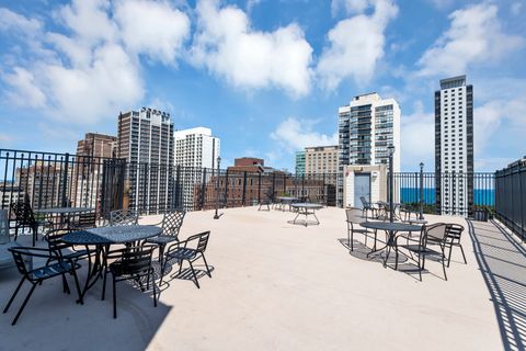 Tiny photo for 450 W Briar Place #13G, Chicago, IL 60657 (MLS # 12513353)