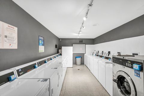 Tiny photo for 450 W Briar Place #13G, Chicago, IL 60657 (MLS # 12513353)