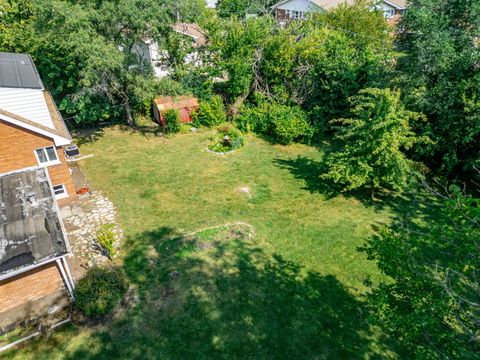 Tiny photo for 4313 Elm Avenue, Lyons, IL 60534 (MLS # 12319174)