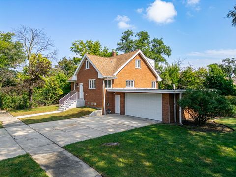 Tiny photo for 4313 Elm Avenue, Lyons, IL 60534 (MLS # 12319174)