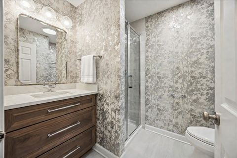 Tiny photo for 1424 S FAIRFIELD Avenue #1424, Lombard, IL 60148 (MLS # 12562024)