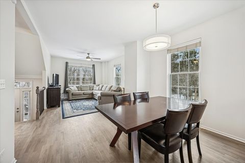 Tiny photo for 1424 S FAIRFIELD Avenue #1424, Lombard, IL 60148 (MLS # 12562024)