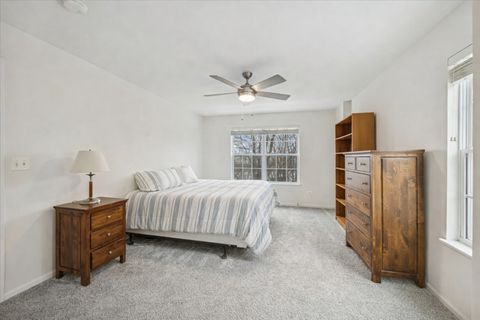 Tiny photo for 1424 S FAIRFIELD Avenue #1424, Lombard, IL 60148 (MLS # 12562024)