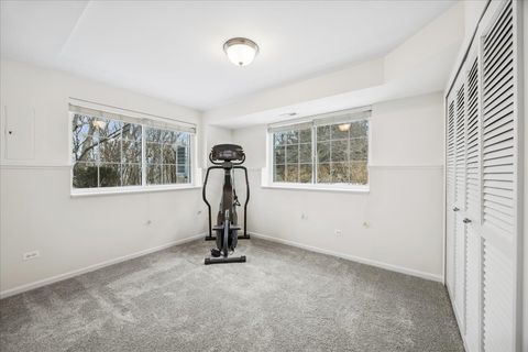 Tiny photo for 1424 S FAIRFIELD Avenue #1424, Lombard, IL 60148 (MLS # 12562024)