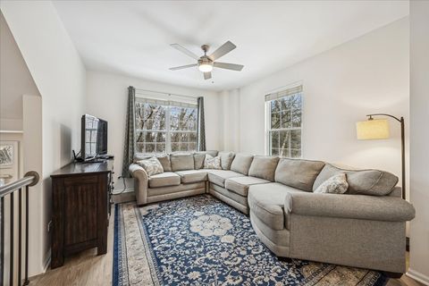 Tiny photo for 1424 S FAIRFIELD Avenue #1424, Lombard, IL 60148 (MLS # 12562024)