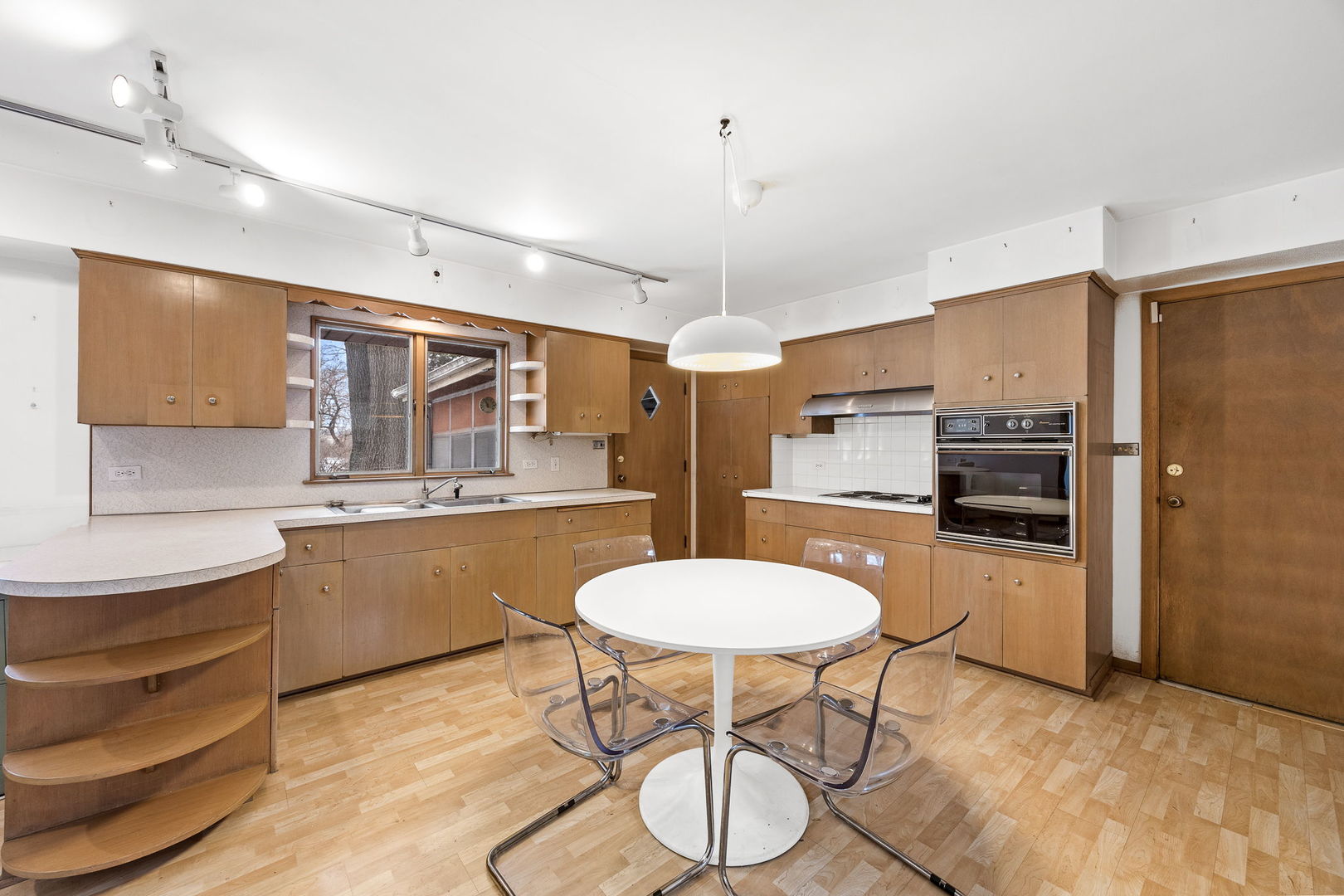 1927 Warrenville Road