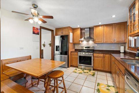 Tiny photo for Schaumburg, IL 60193 (MLS # 12638876)