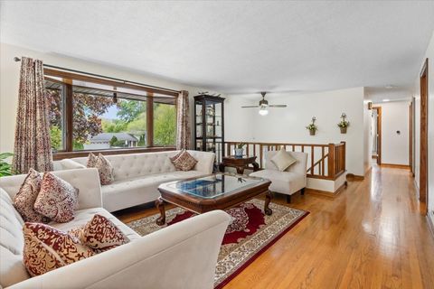 Tiny photo for Schaumburg, IL 60193 (MLS # 12638876)