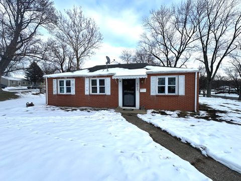 Photo of 602 Sangamon Road, Marquette Heights, IL 61554 (MLS # 12523941)