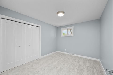 Tiny photo for 4029 Denniston Court, Bettendorf, IA 52722 (MLS # 12548503)