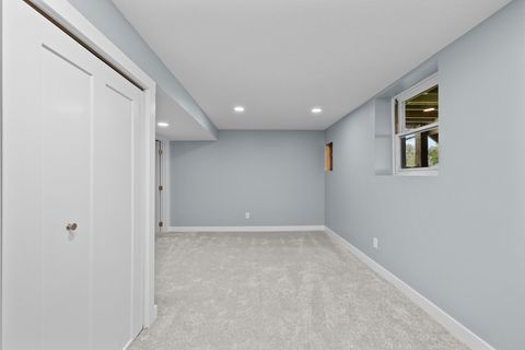 Tiny photo for 4029 Denniston Court, Bettendorf, IA 52722 (MLS # 12548503)