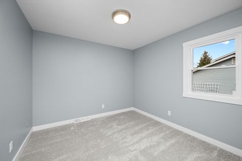 Tiny photo for 4029 Denniston Court, Bettendorf, IA 52722 (MLS # 12548503)