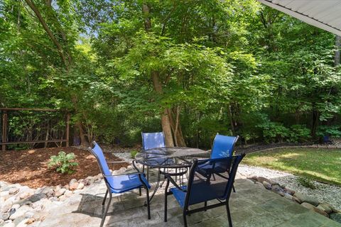 Tiny photo for 1502 Sweetbriar Drive, Bloomington, IL 61701 (MLS # 12477173)