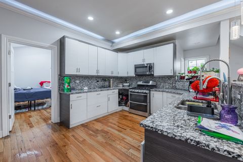 Tiny photo for 844 N Laramie Avenue, Chicago, IL 60651 (MLS # 12673104)