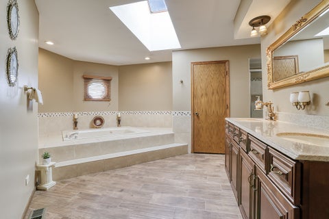 Tiny photo for 18013 Alice Lane, Orland Park, IL 60467 (MLS # 12655828)