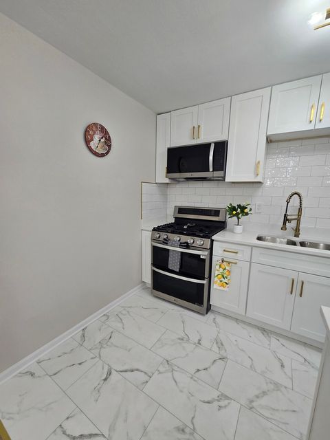 Tiny photo for 984 Crabapple Drive #102, Prospect Heights, IL 60070 (MLS # 12525331)