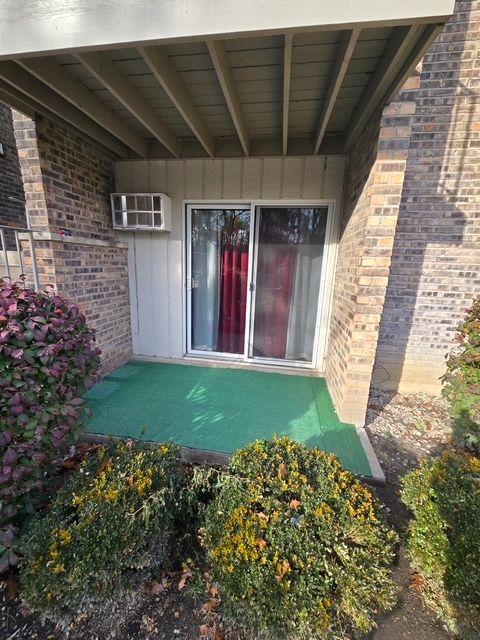 Tiny photo for 984 Crabapple Drive #102, Prospect Heights, IL 60070 (MLS # 12525331)