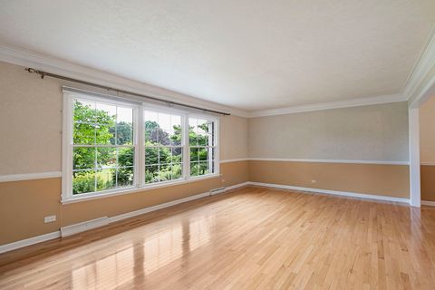 Tiny photo for Libertyville, IL 60048 (MLS # 12668170)