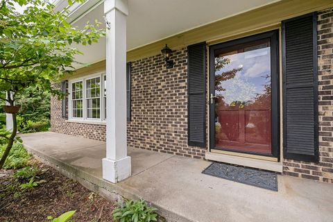 Tiny photo for Libertyville, IL 60048 (MLS # 12668170)