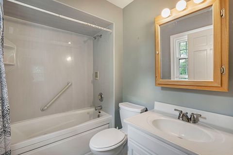 Tiny photo for Libertyville, IL 60048 (MLS # 12668170)