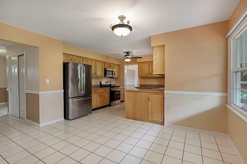 Tiny photo for Libertyville, IL 60048 (MLS # 12668170)