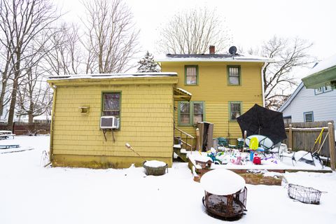 Tiny photo for 102 E Fuller Street, Freeport, IL 61032 (MLS # 12450074)