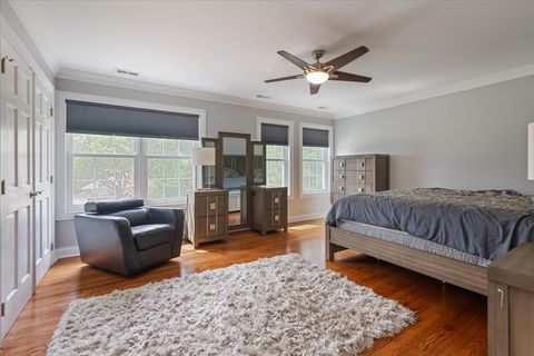 Tiny photo for 927 S CHARLOTTE Street, Lombard, IL 60148 (MLS # 12460486)