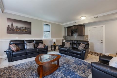 Tiny photo for 927 S CHARLOTTE Street, Lombard, IL 60148 (MLS # 12460486)