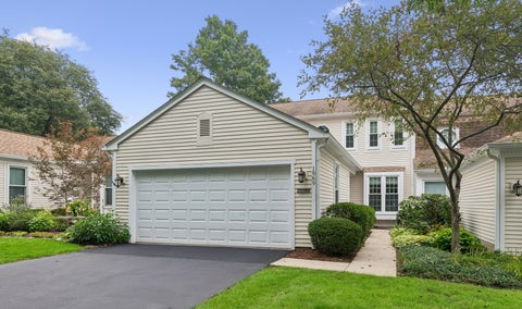 Photo of 1969 Wexford Circle, Wheaton, IL 60189 (MLS # 12746636)