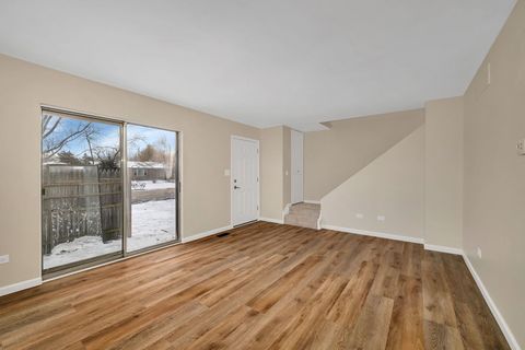 Tiny photo for 1113 Gael Drive #B, Joliet, IL 60435 (MLS # 12602475)