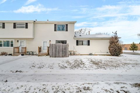 Tiny photo for 1113 Gael Drive #B, Joliet, IL 60435 (MLS # 12602475)