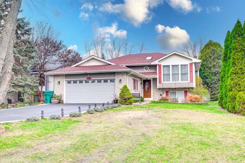 Tiny photo for 21314 Highland Drive, Lake Zurich, IL 60047 (MLS # 12522613)