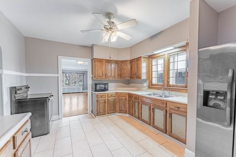 Tiny photo for 2246 Clinton Avenue, Berwyn, IL 60402 (MLS # 12548296)