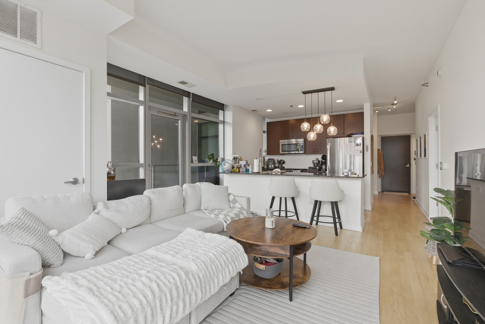 303 W Ohio Street 3006