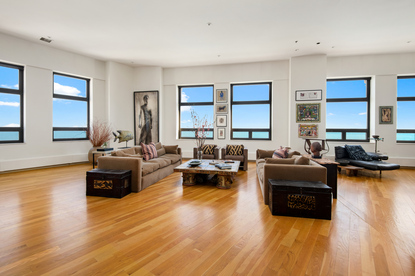 680 N Lake Shore Drive 1602